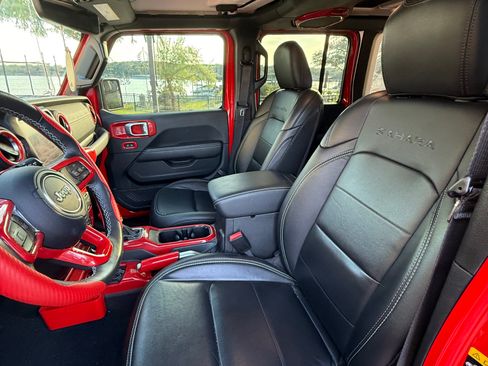 Used 2022 Jeep Wrangler Unlimited Sahara w/ LED Lighting Group image 11