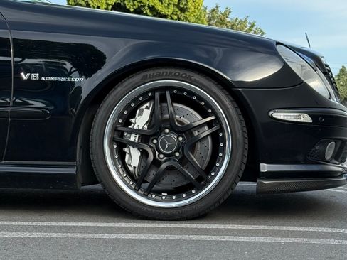 Used 2005 Mercedes-Benz E 55 AMG Sedan image 5
