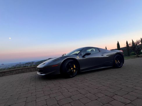 Used 2013 Ferrari 458 Spider image 6