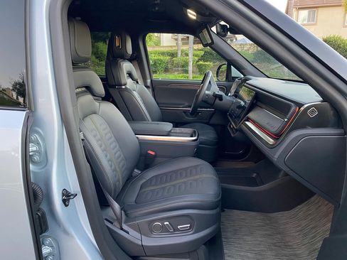 Used 2026 Rivian R1S Adventure image 18