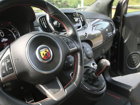 Used 2019 FIAT 500 Abarth w/ Popular Equipment Package FWD image 16