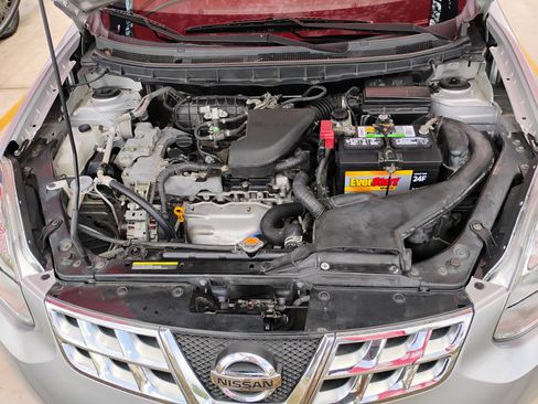 Used 2019 Nissan Rogue Sport S image 2