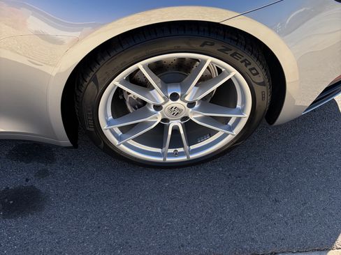 Used 2021 Porsche 911 Carrera image 5