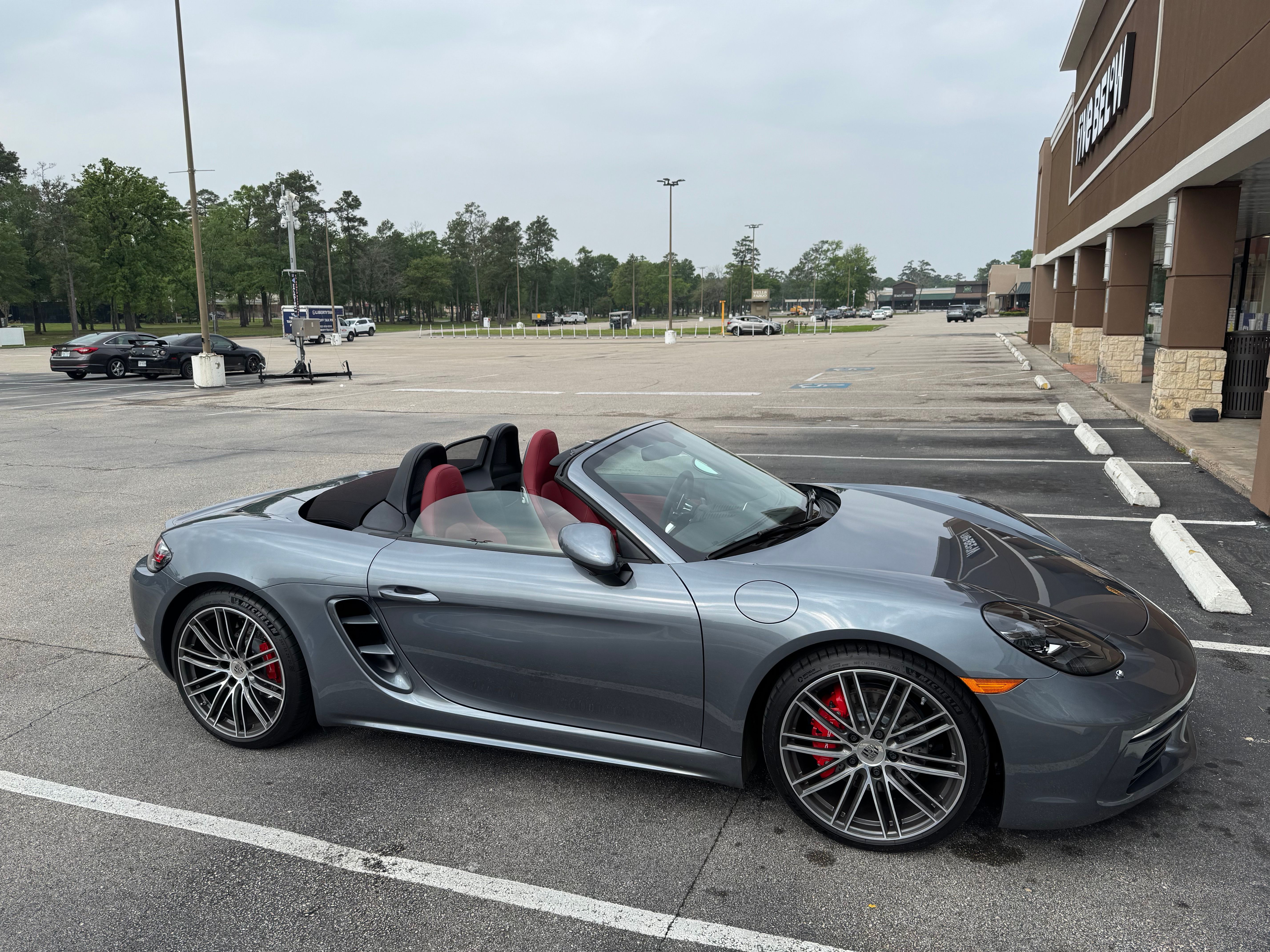 Used 2025 Porsche 718 Boxster S RWD image 1