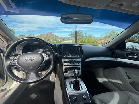 Used 2013 INFINITI G37 Journey w/ Premium Pkg image 13