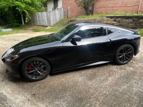Used 2024 Nissan Z Performance w/ Floor Mat Package RWD image 1