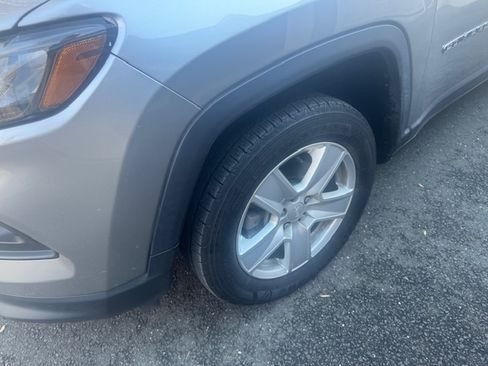 Used 2022 Jeep Compass Latitude w/ Convenience Group image 9