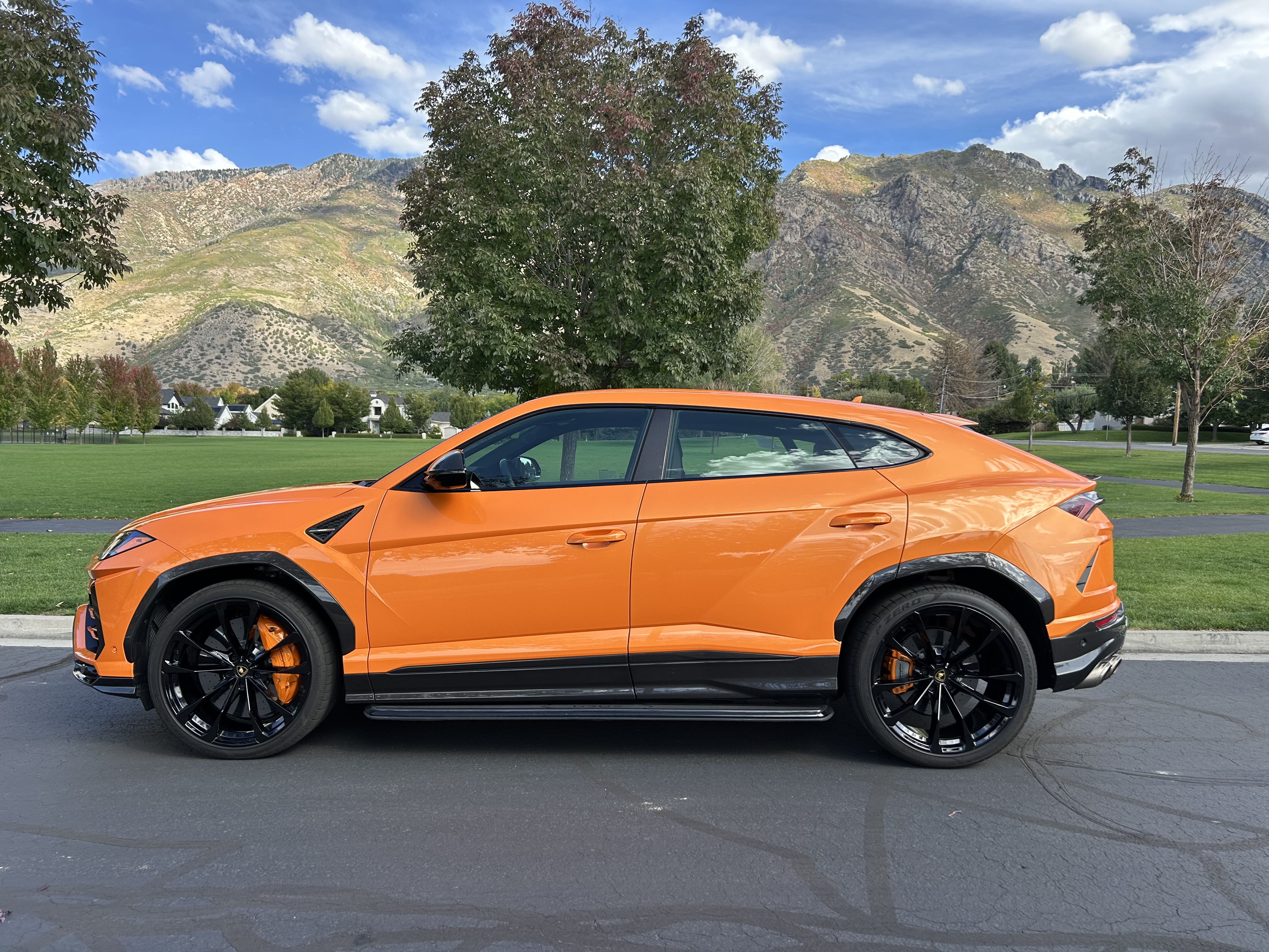 Used 2022 Lamborghini Urus AWD/4WD image 6