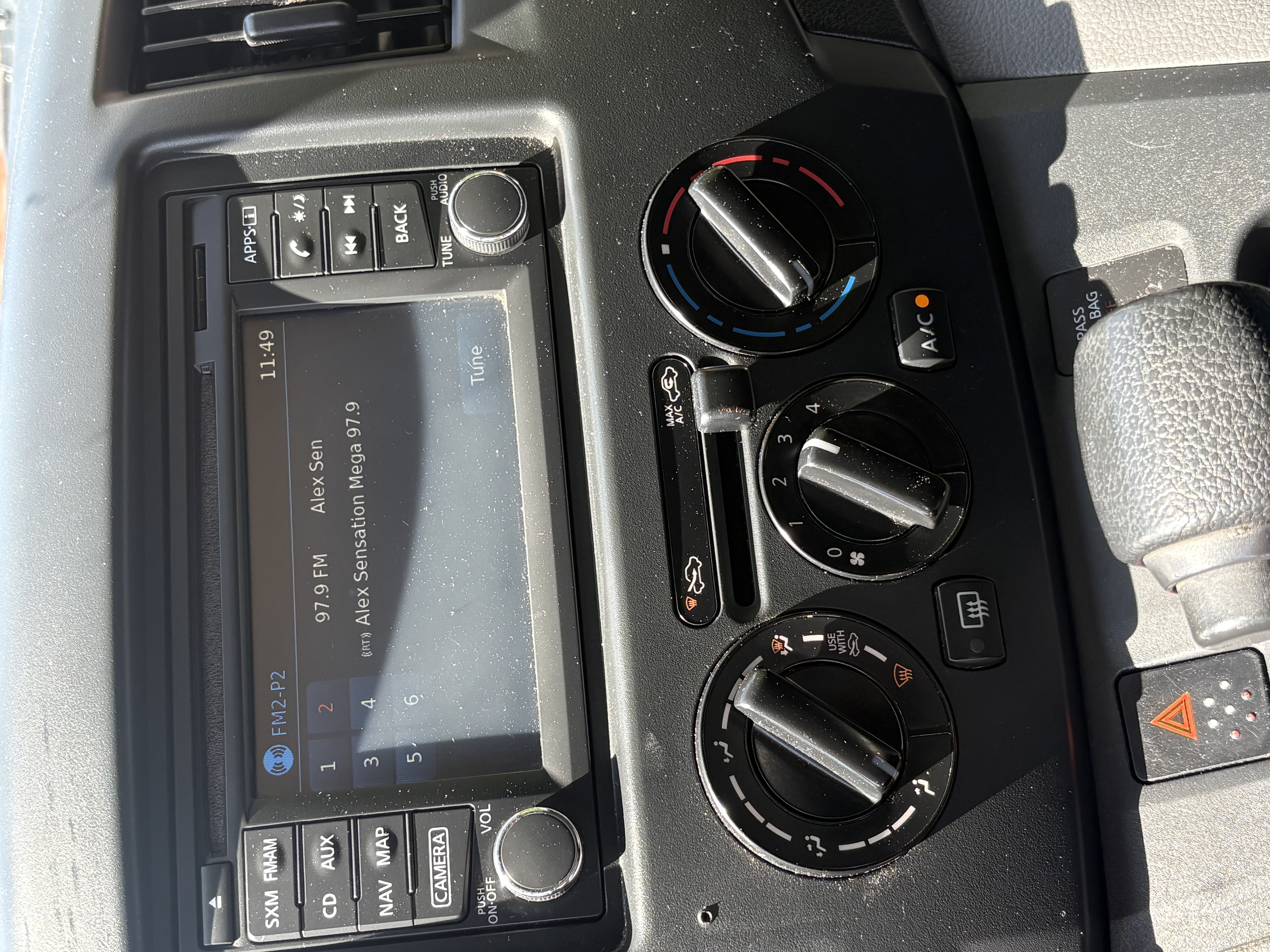 Used 2015 Nissan NV200 SV w/ Technology Package FWD image 4