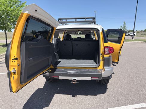 Used 2008 Toyota FJ Cruiser 4WD image 12