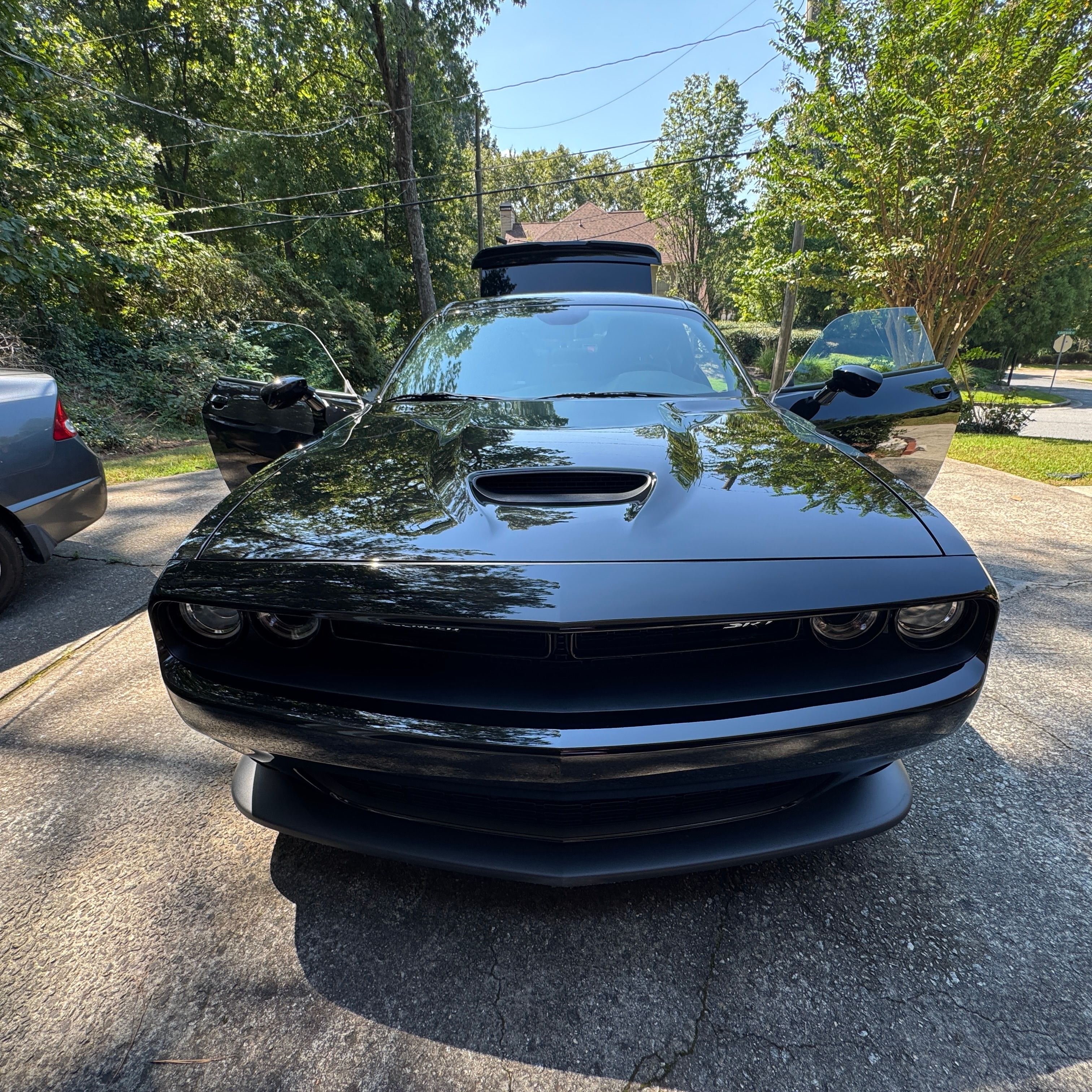 Used 2018 Dodge Challenger SRT RWD image 2