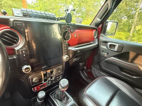 Used 2021 Jeep Wrangler Unlimited Rubicon image 6