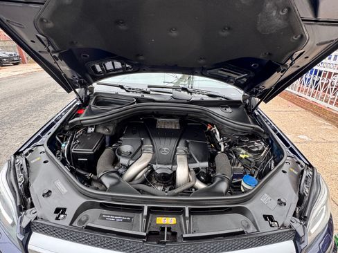 Used 2014 Mercedes-Benz GL 550 4MATIC image 18