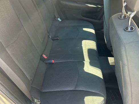 Used 2011 Chrysler 200 LX FWD image 9