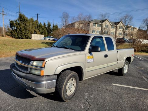 Used 2004 Chevrolet Silverado 1500 4x4 Extended Cab w/ Z71 Convenience Package 2 image 1