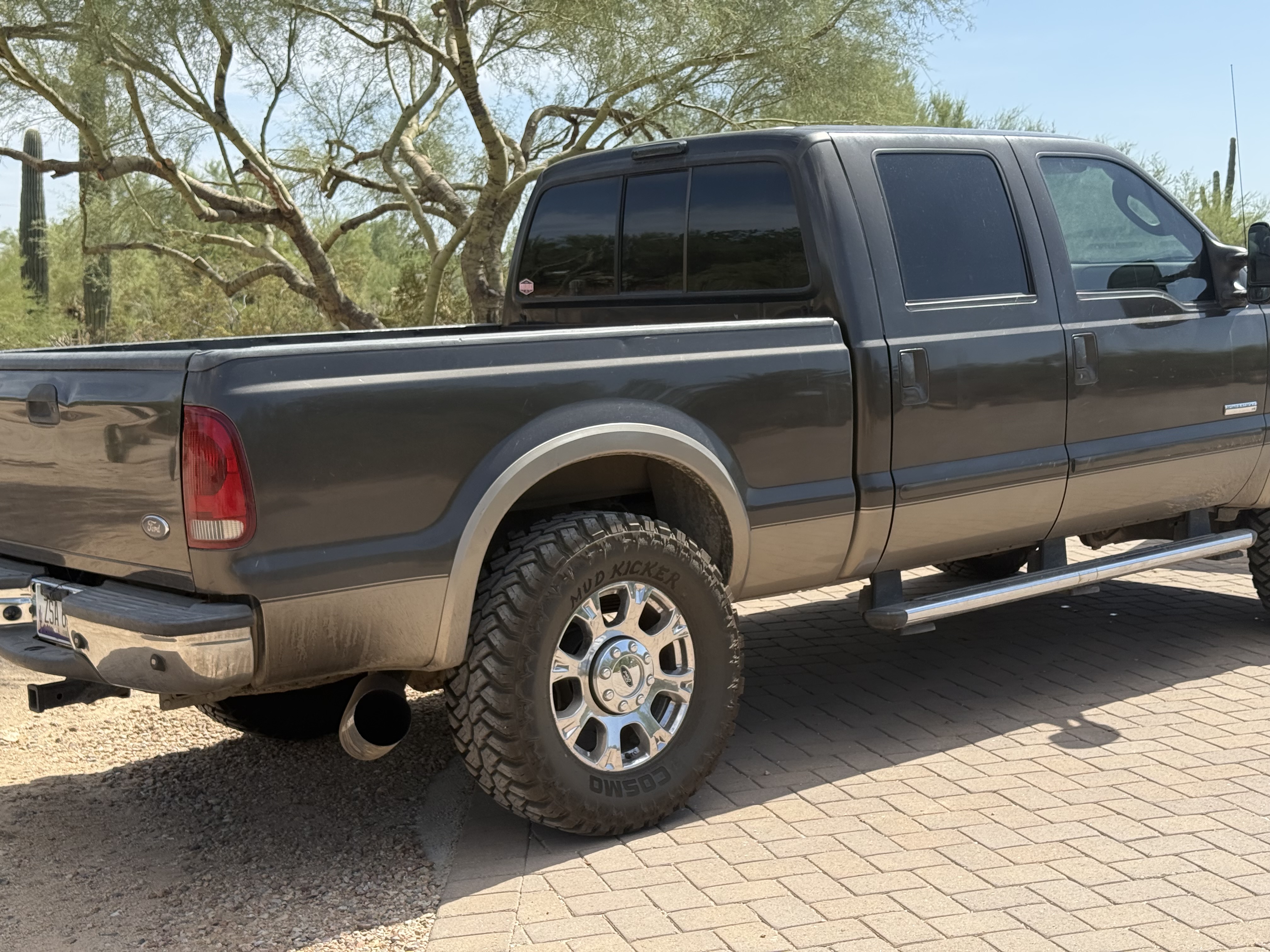 Used 2005 Ford F250 Lariat AWD/4WD image 8
