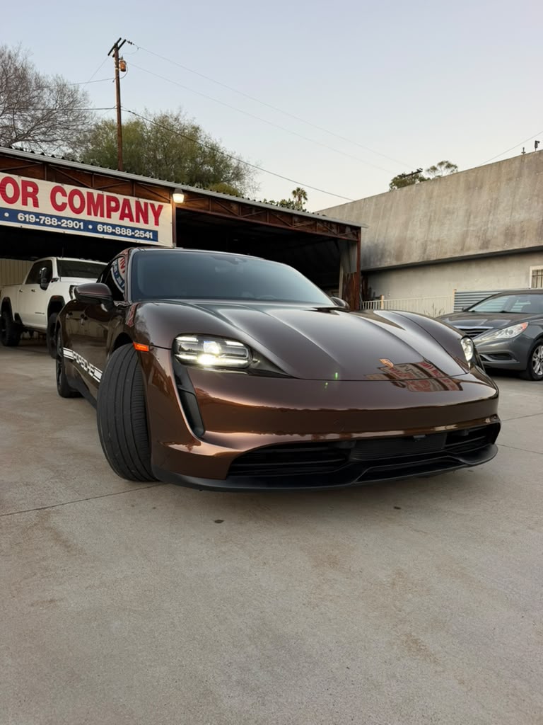 Used 2022 Porsche Taycan RWD image 12