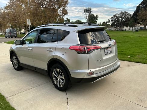 Used 2016 Toyota RAV4 XLE image 5