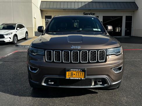 Used 2018 Jeep Grand Cherokee Limited image 2