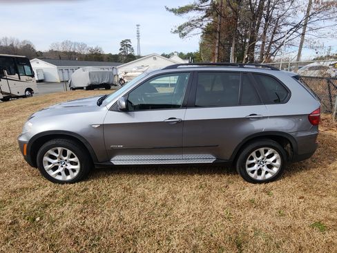 Used 2013 BMW X5 xDrive35i image 1