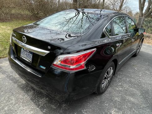 Used 2014 Nissan Altima 2.5 S w/ Display Audio Package image 8