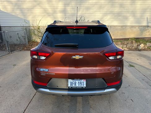 Used 2021 Chevrolet TrailBlazer LT w/ Sun and Liftgate Package image 4