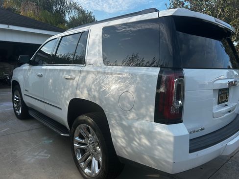 Used 2018 GMC Yukon SLT w/ Premium Edition RWD image 2