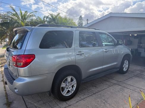 Used 2016 Toyota Sequoia SR5 AWD/4WD image 8
