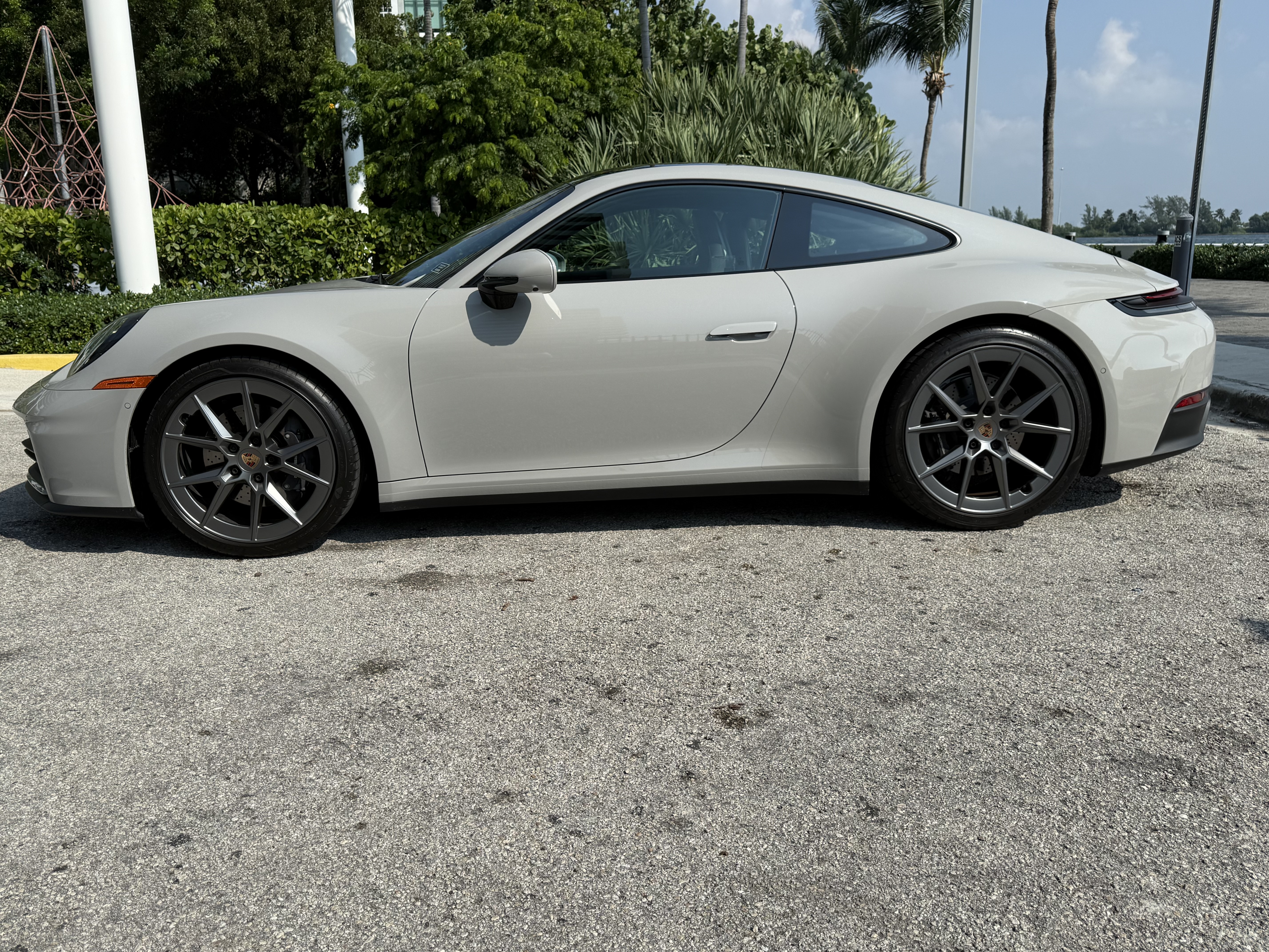 Used 2025 Porsche 911 Carrera RWD image 16