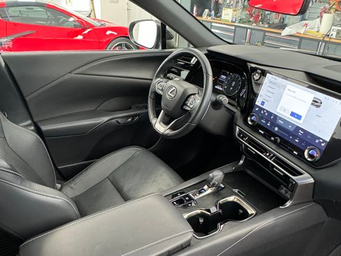 Used 2023 Lexus RX 350 FWD image 9