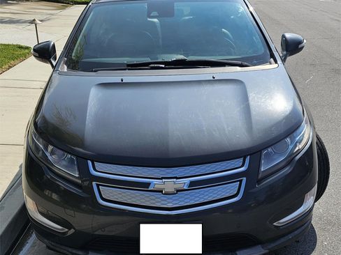Used 2015 Chevrolet Volt Premium w/ Premium Trim Package image 1