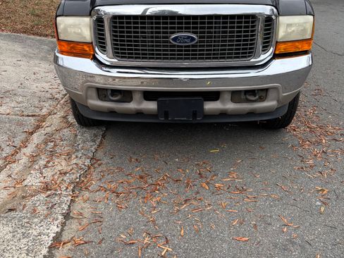 Used 2000 Ford Excursion Limited image 1