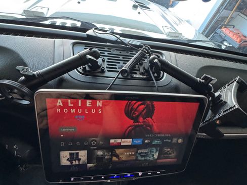 Used 2015 Jeep Wrangler Rubicon image 13