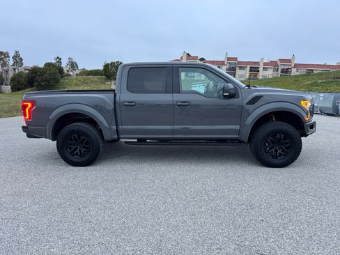 Used 2018 Ford F150 Raptor w/ Equipment Group 802A Luxury image 8