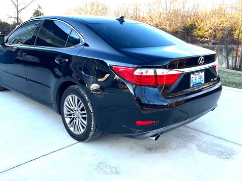 Used 2013 Lexus ES 350 w/ Luxury Pkg image 2