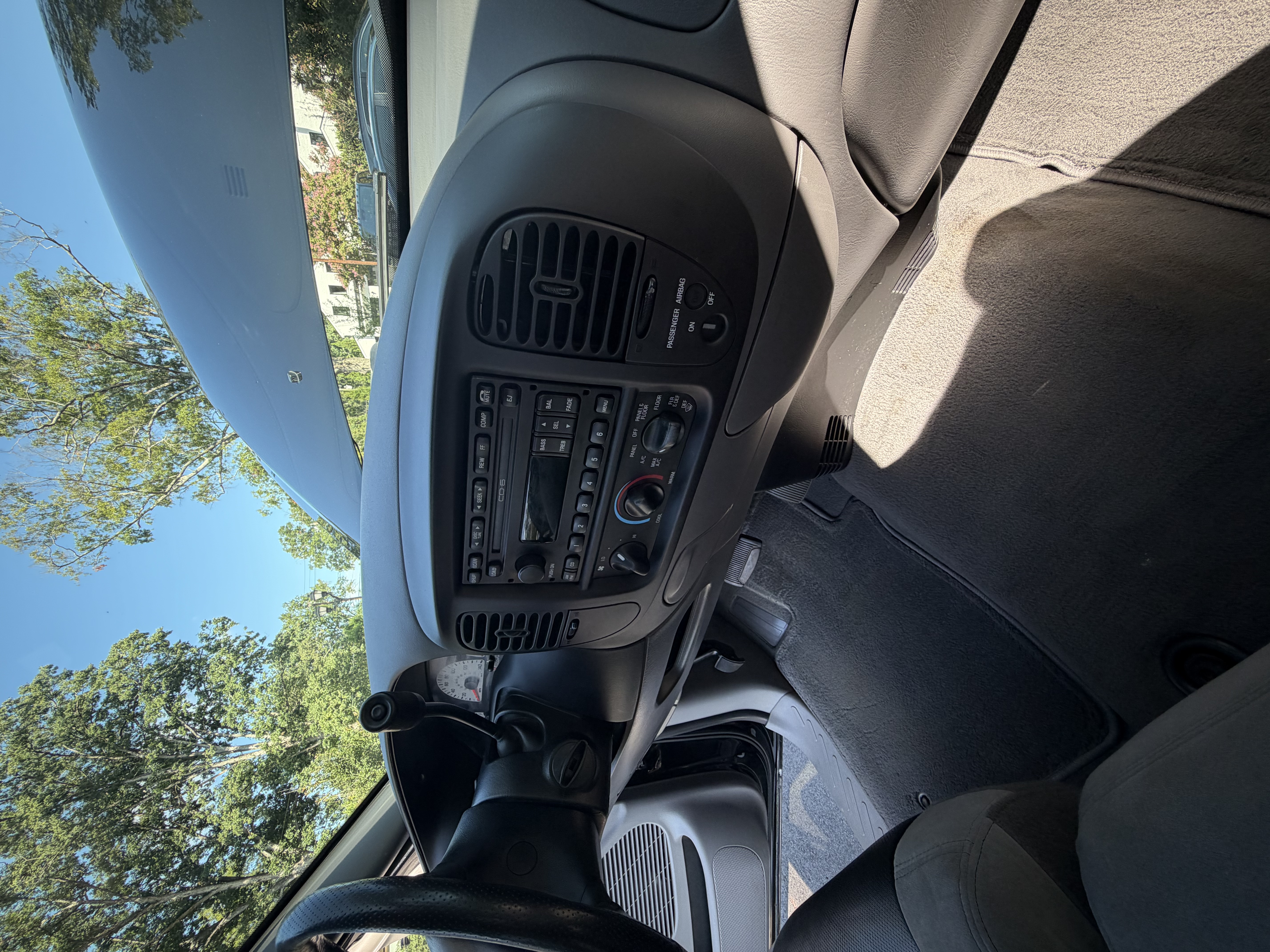 Used 2003 Ford F150 Lightning RWD image 13