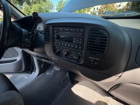 Used 2003 Ford F150 Lightning RWD image 13