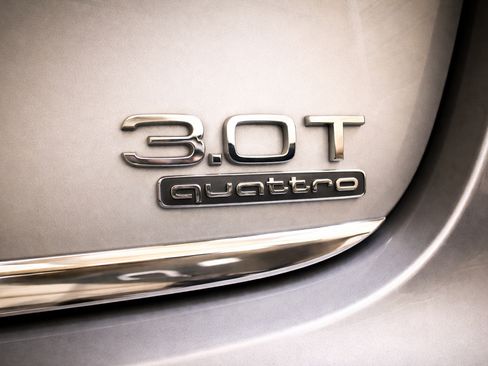 Used 2016 Audi A6 3.0T Premium Plus w/ S Line Sport Package image 9