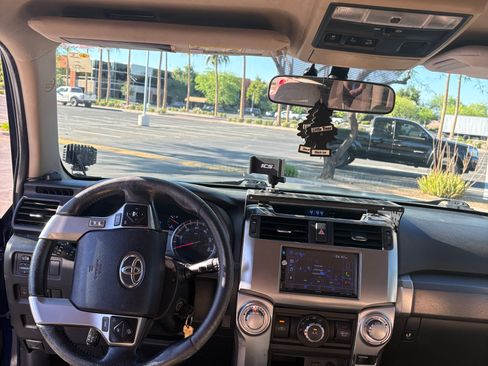 Used 2014 Toyota 4Runner SR5 image 13