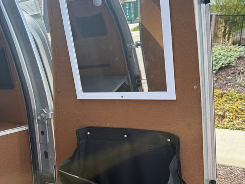 Used 2010 Ford Transit Connect XLT FWD image 23