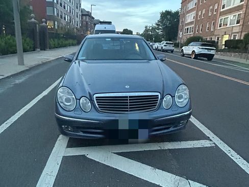Used 2003 Mercedes-Benz E 320 Sedan image 4