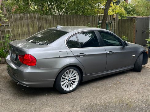 Used 2011 BMW 335i xDrive Sedan image 2