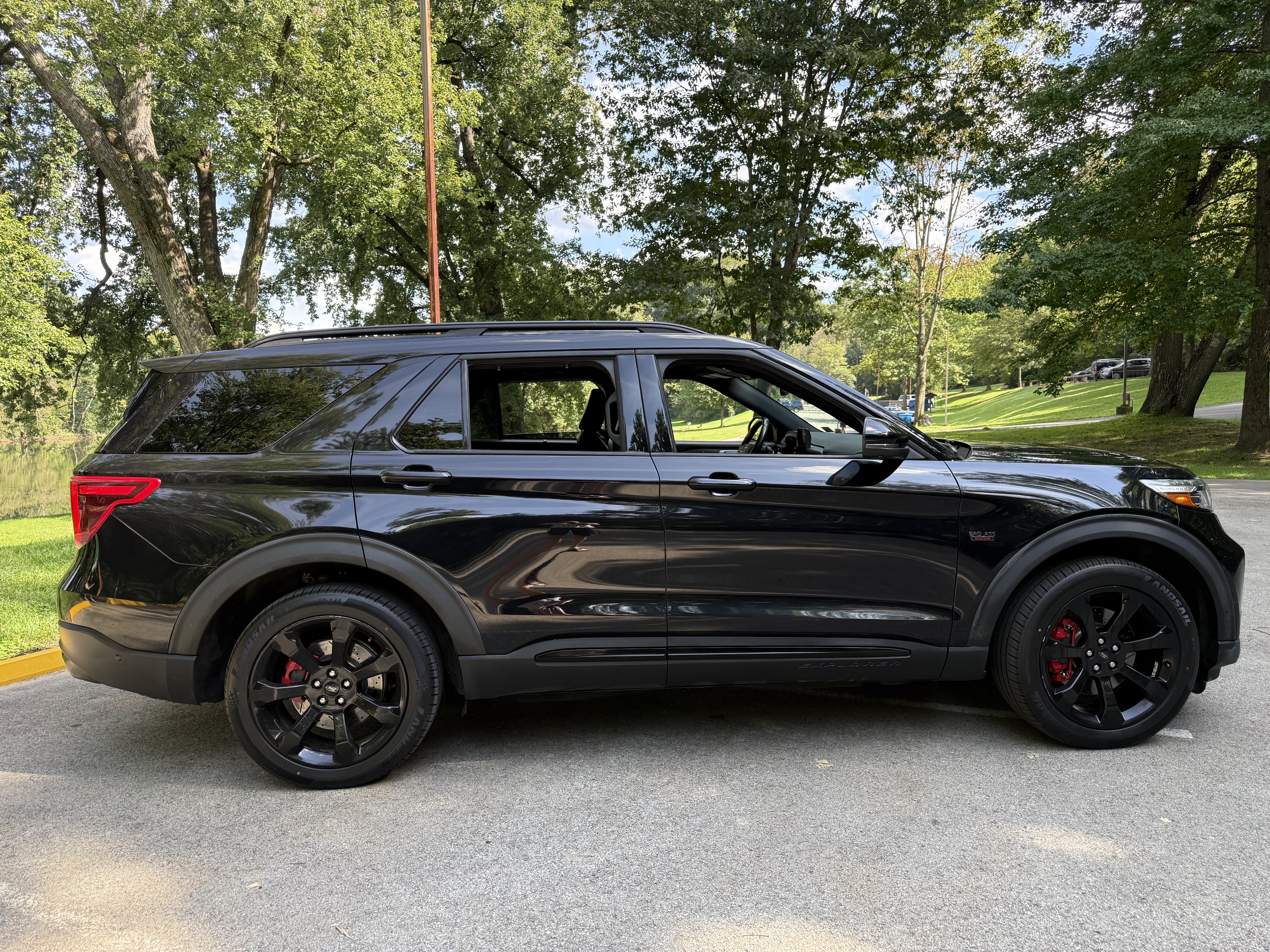Used 2021 Ford Explorer ST w/ Equipment Group 401A AWD/4WD image 5