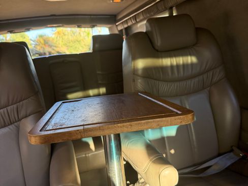 Used 2006 Chevrolet Express 2500 Extended w/ Preferred Equipment Group RWD image 8