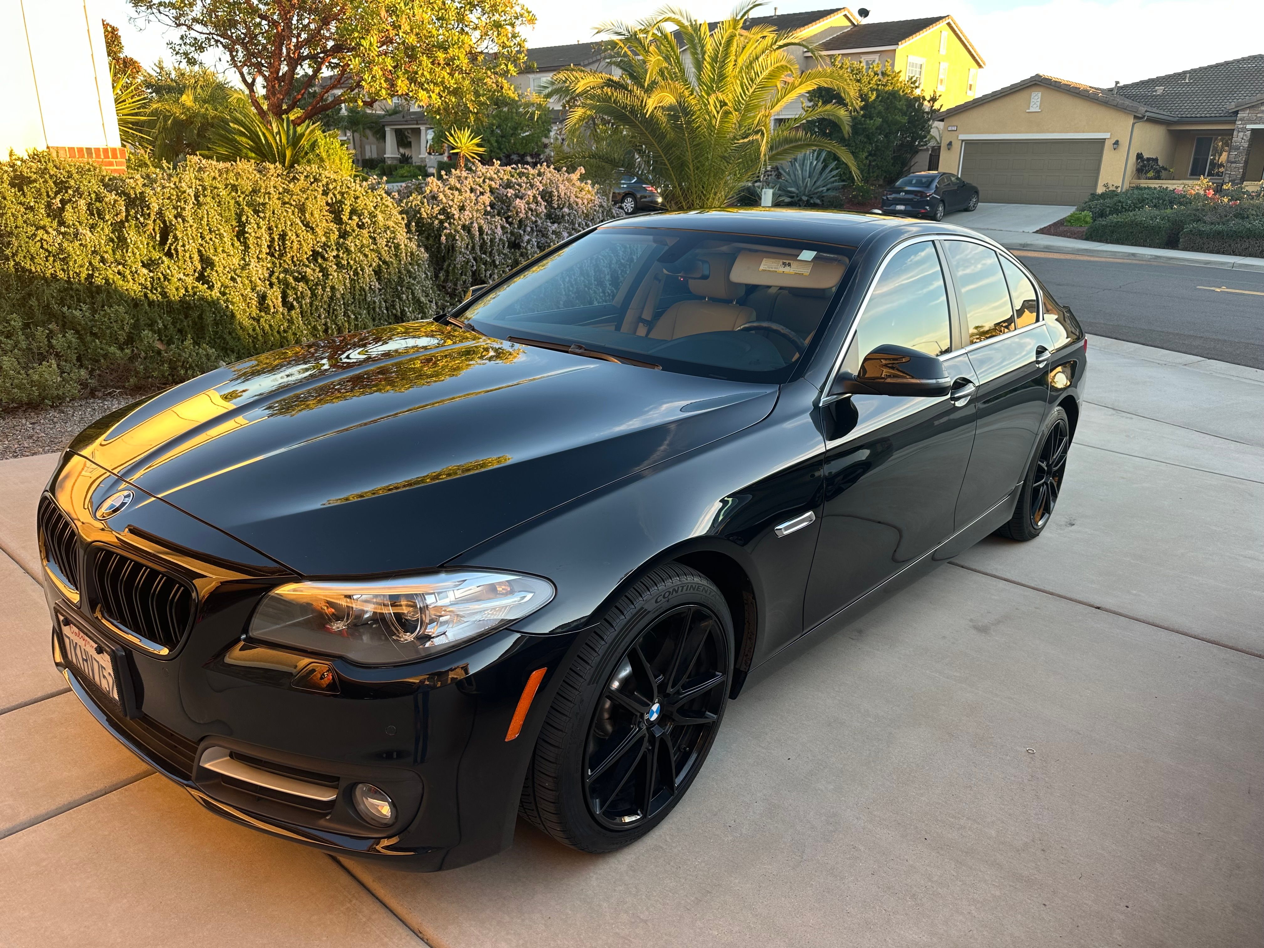 Used 2015 BMW 528i Sedan RWD image 1