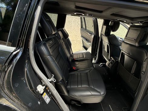 Used 2014 Mercedes-Benz GL 63 AMG 4MATIC image 21