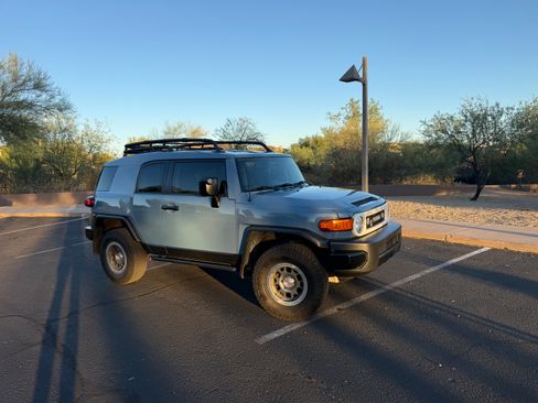 Used 2014 Toyota FJ Cruiser 4WD w/ Trail Teams Ultimate Edition image 1