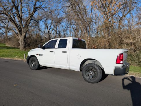 Used 2015 RAM 1500 Tradesman image 1