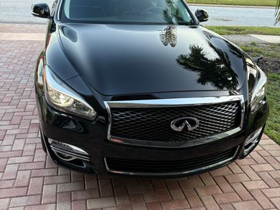 Used 2019 INFINITI Q70 Luxe