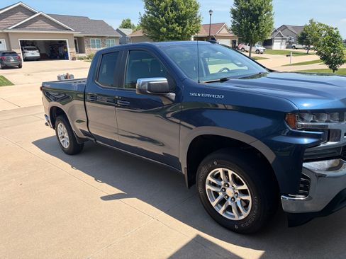 Used 2019 Chevrolet Silverado 1500 LT w/ All-Star Edition AWD/4WD image 9